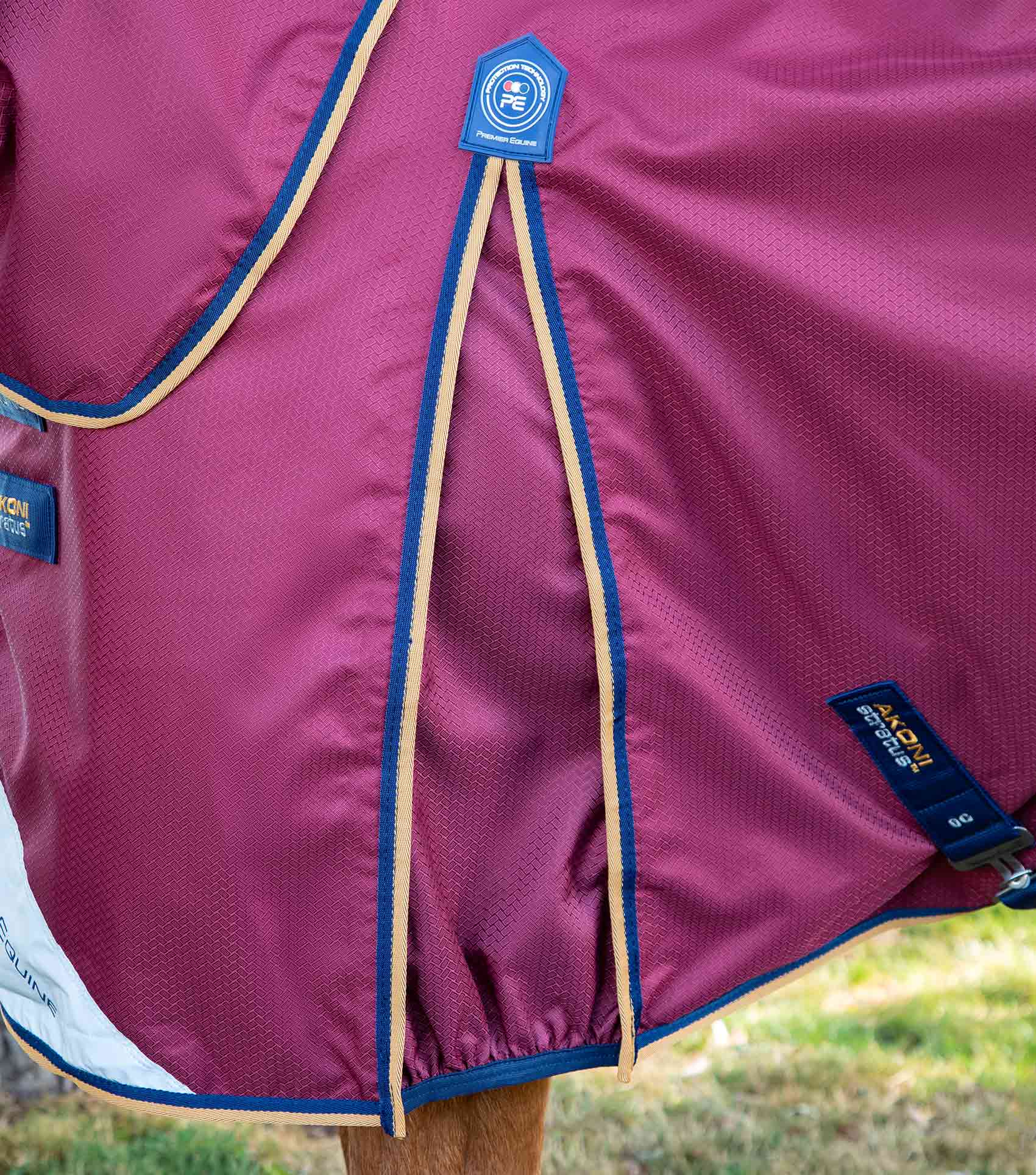 Premier Equine Akoni 0g Turnout Rug with Classic Neck Cover by Premier Equine at  Try a Bit
