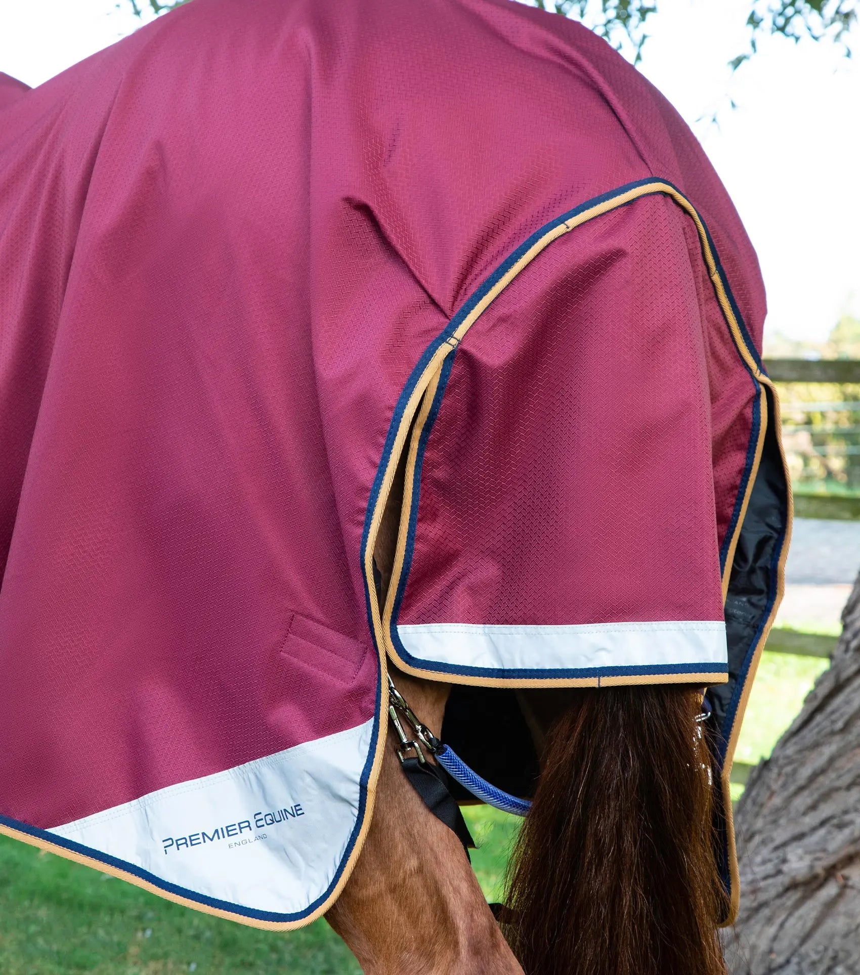 Premier Equine Akoni 0g Turnout Rug with Classic Neck Cover by Premier Equine at  Try a Bit