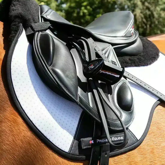 Premier Equine Close Contact Airtechnology Shockproof Wool Saddle Pad - GP/Jump Square by Premier Equine at  Try a Bit