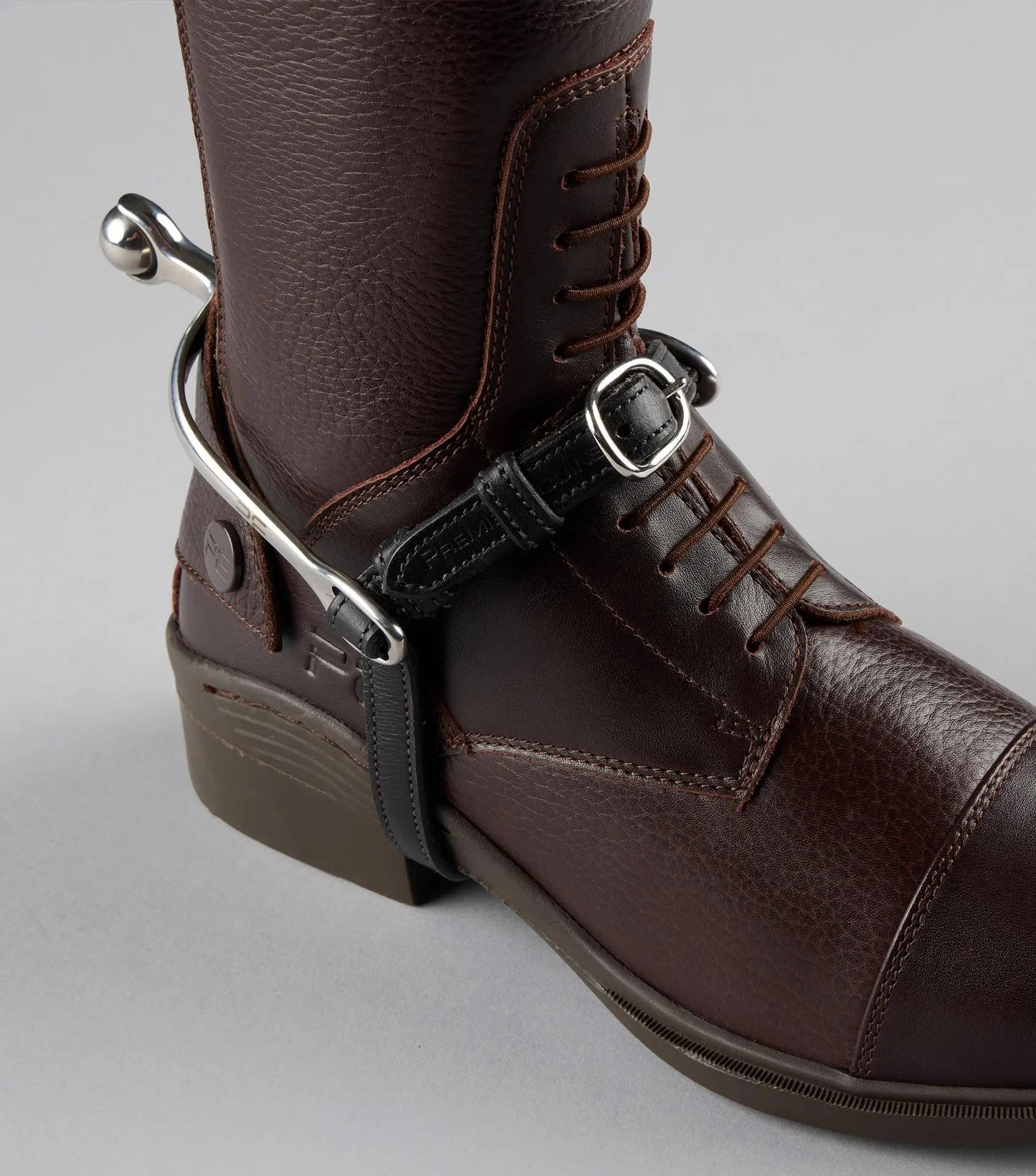 Spur Straps 4/8" European Leather Black