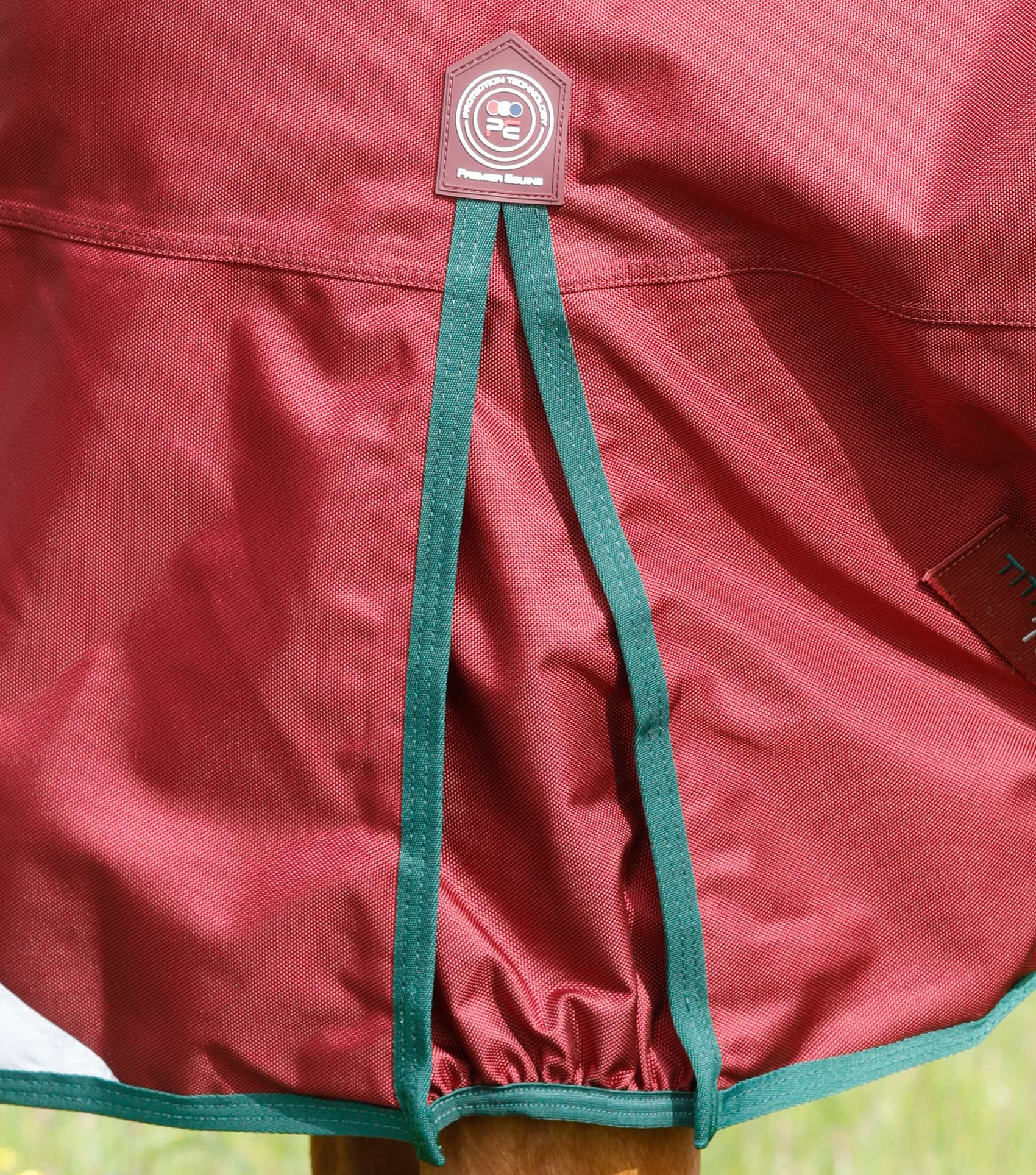 Premier Equine Titan 100g Original Turnout Rug by Premier Equine at  Try a Bit